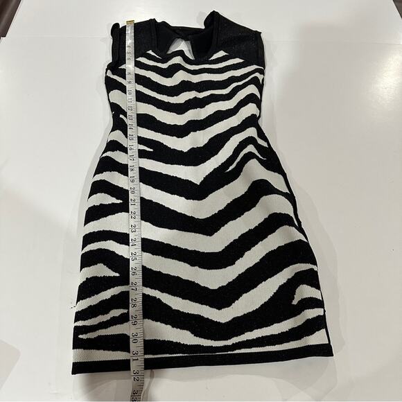 Forever 21 Black &‎ White Zebra Print Sleeveless Bodycon Dress Size M - Picture 9 of 9